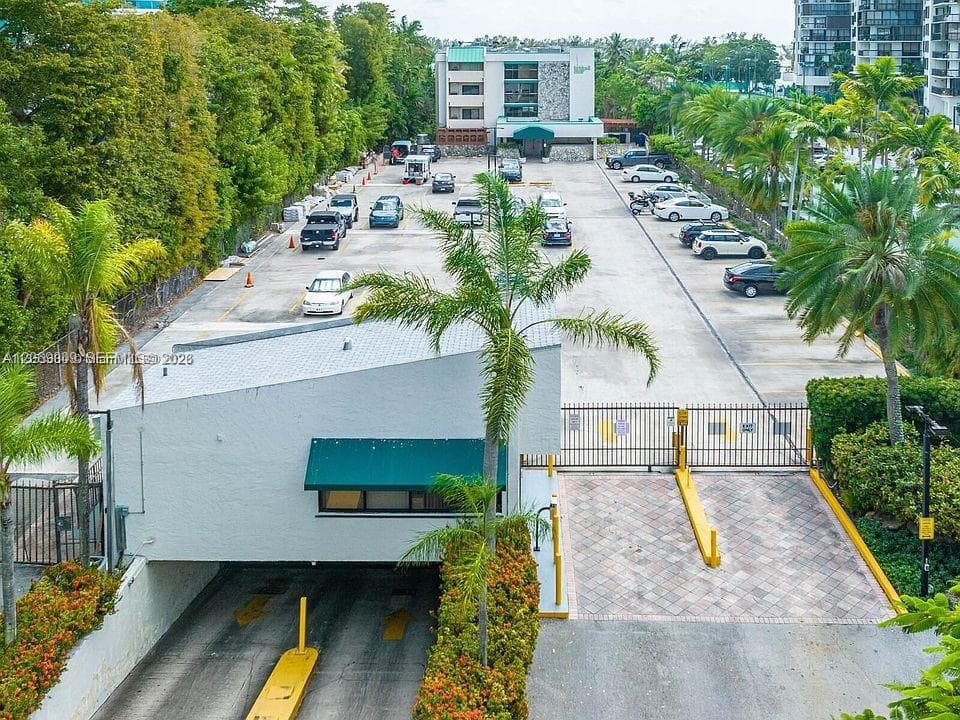 2201 Brickell Ave # 96, Miami FL 33129 photo 3