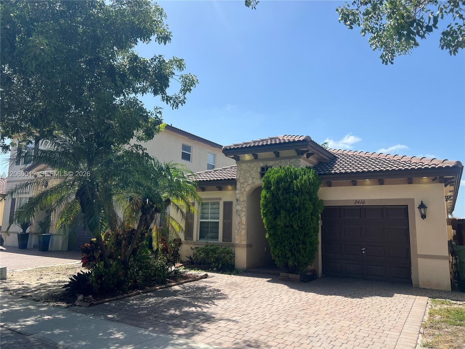 2410 NE 4th St, Homestead FL 33033 photo 2