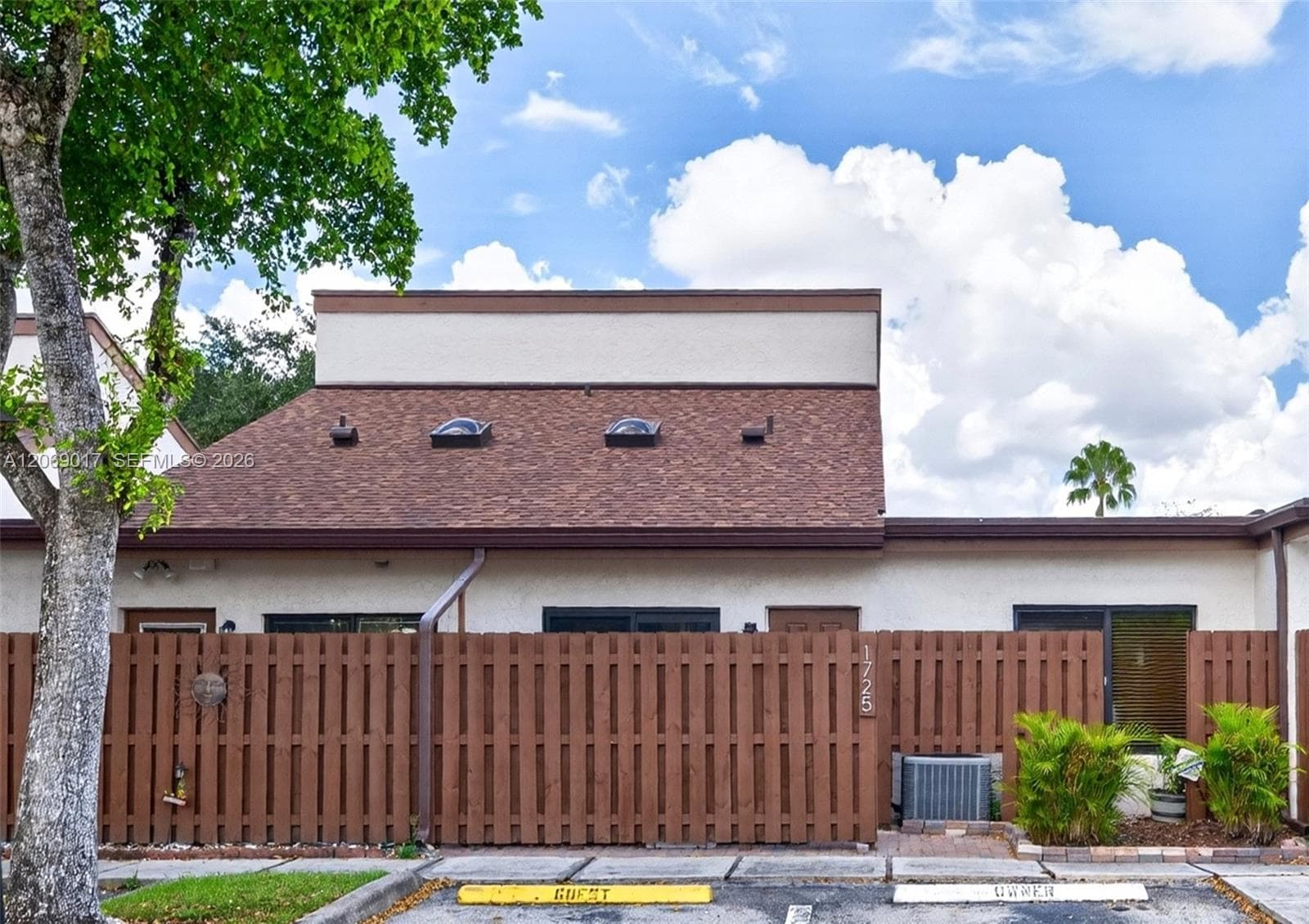 1725 NW 71st Ave, Plantation FL 33313 photo 2