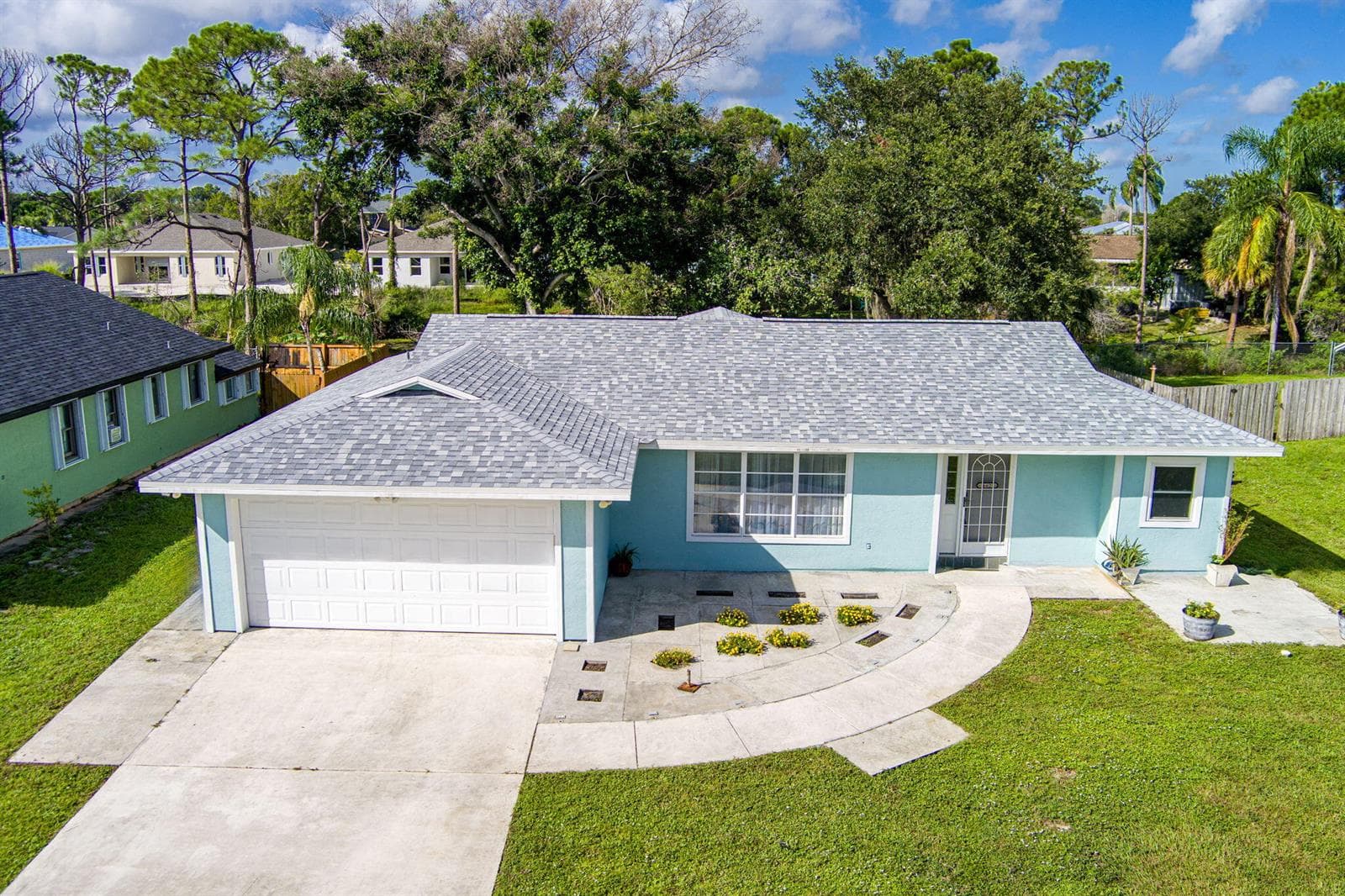 662 SE Essex Drive, Port St. Lucie FL 34984 photo 2
