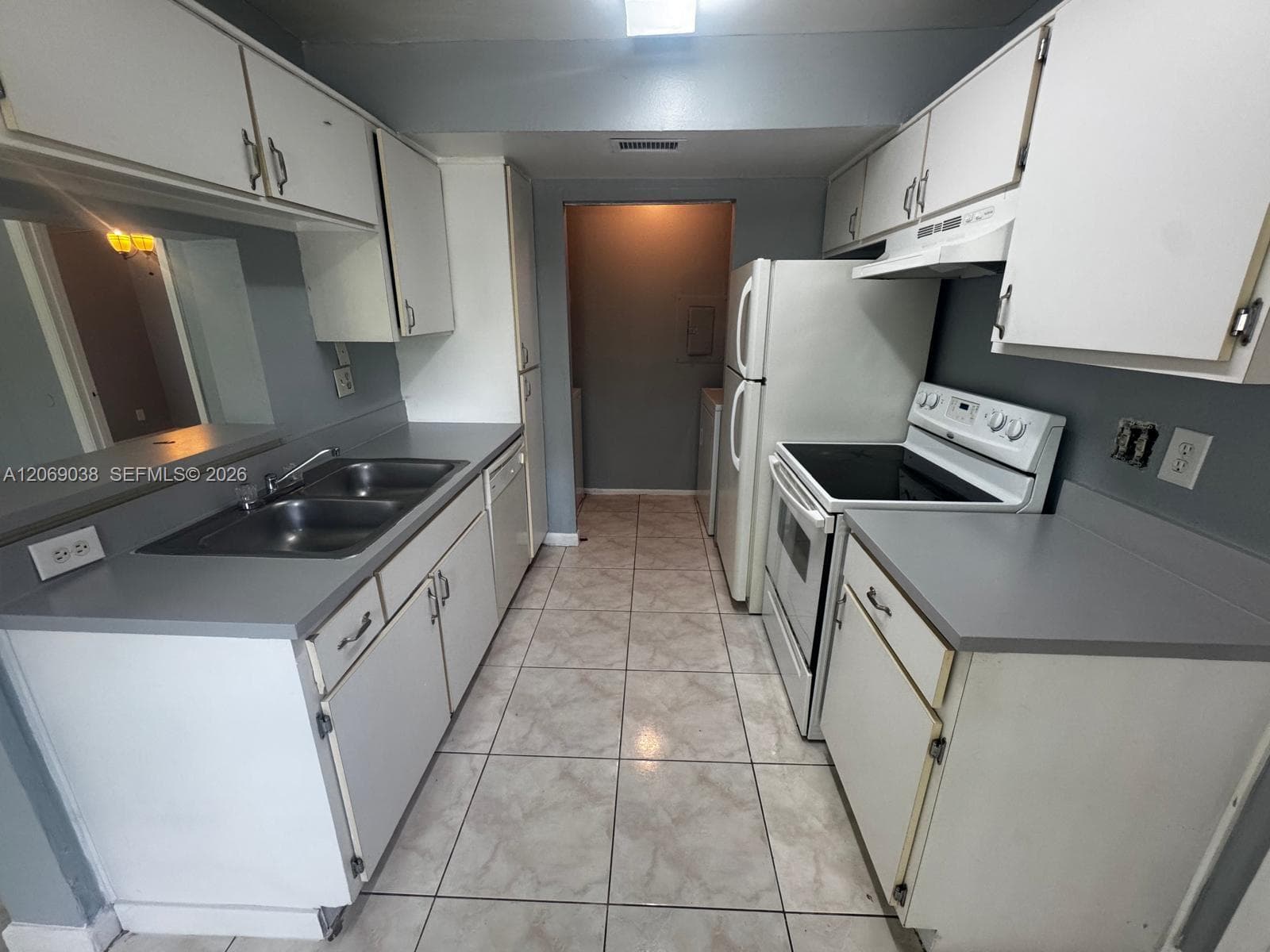 8793 NW 39th St # 7 blgd, Sunrise FL 33351 photo 5