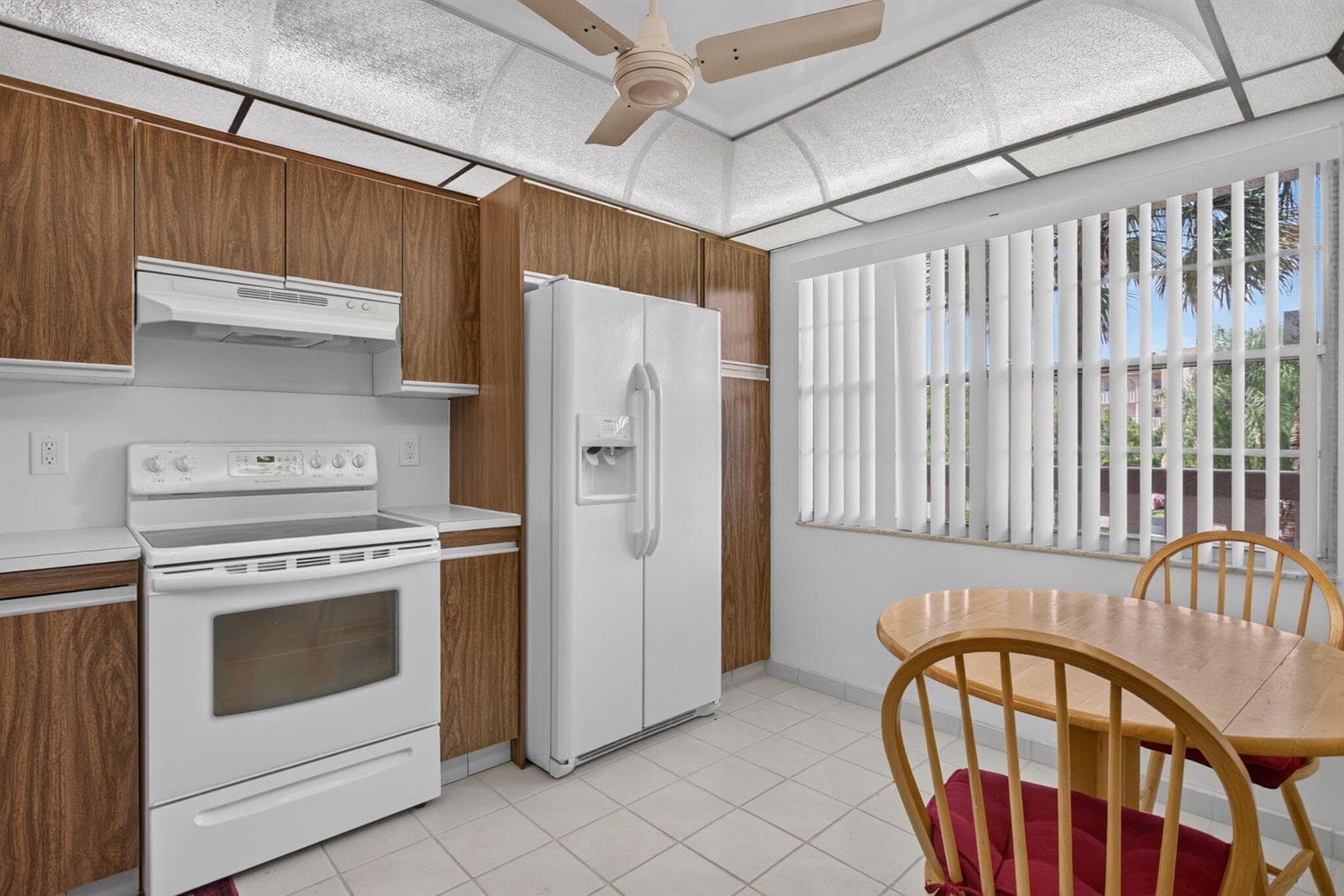 2201 Lucaya Bend # M2, Coconut Creek FL 33066 photo 4