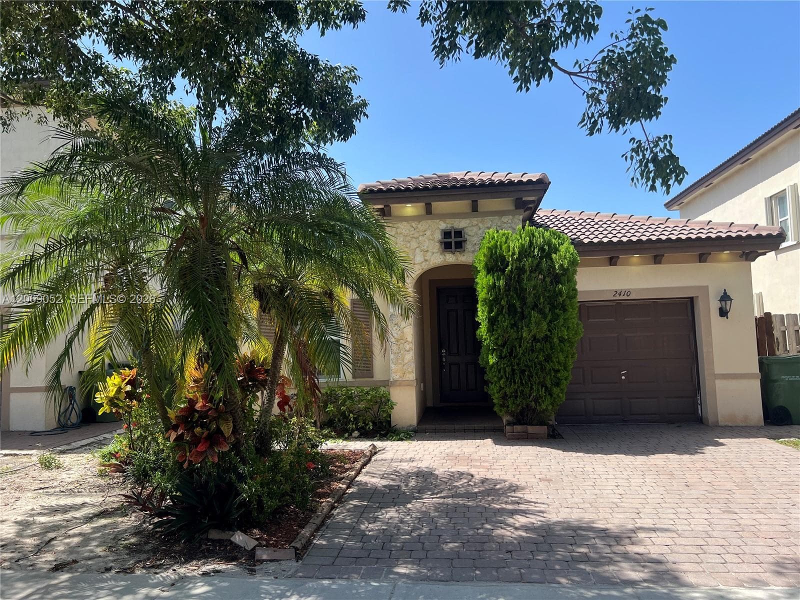 2410 NE 4th St # 2410, Homestead FL 33033