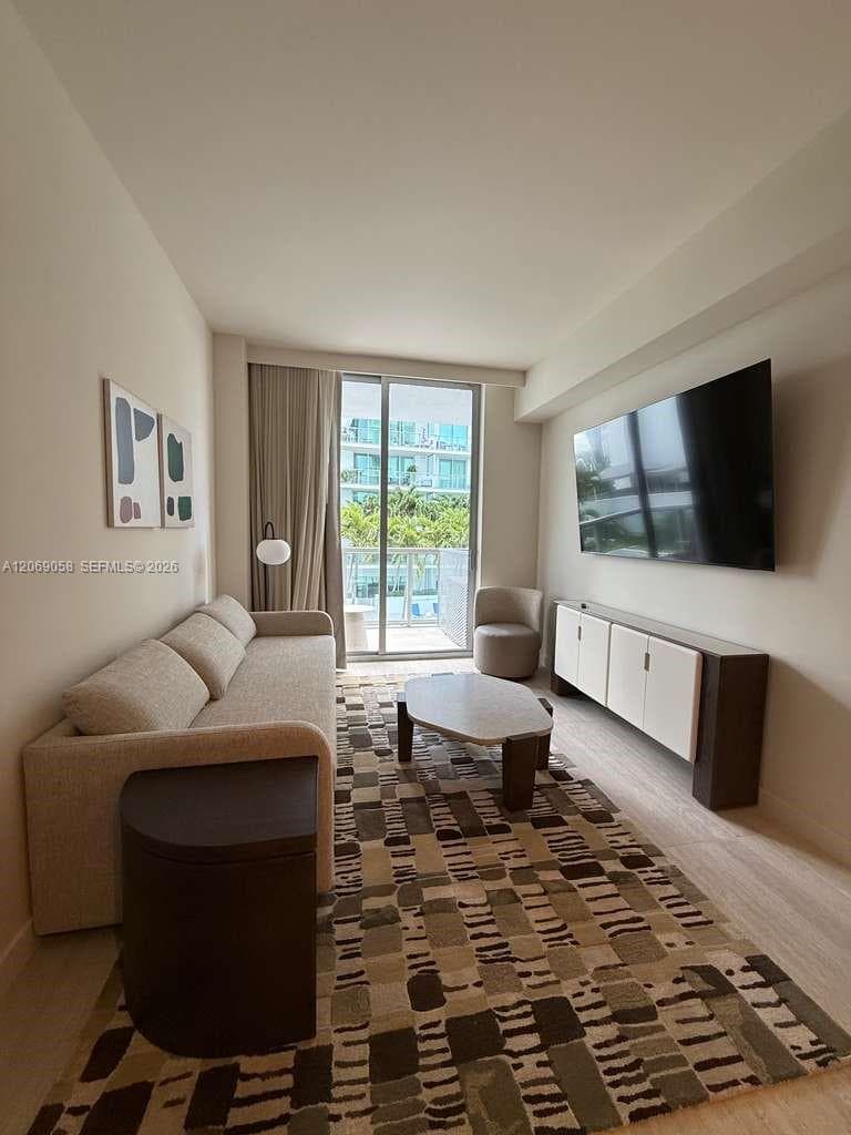 1611 SW 2nd ave # 610, Miami FL 33129