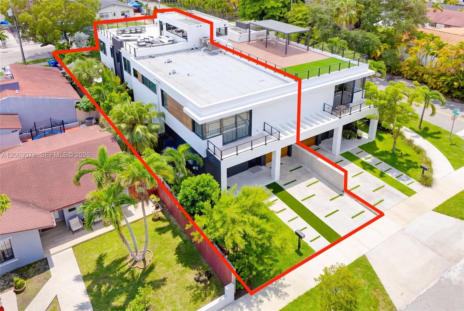 2290 SW 13th St, Miami FL 33145 photo 4