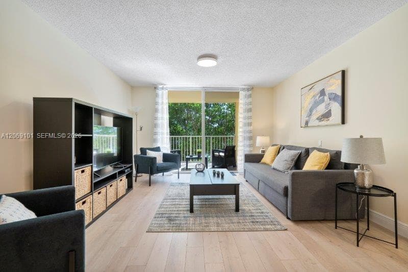 19999 E Country Club Dr # 1206, Aventura FL 33180