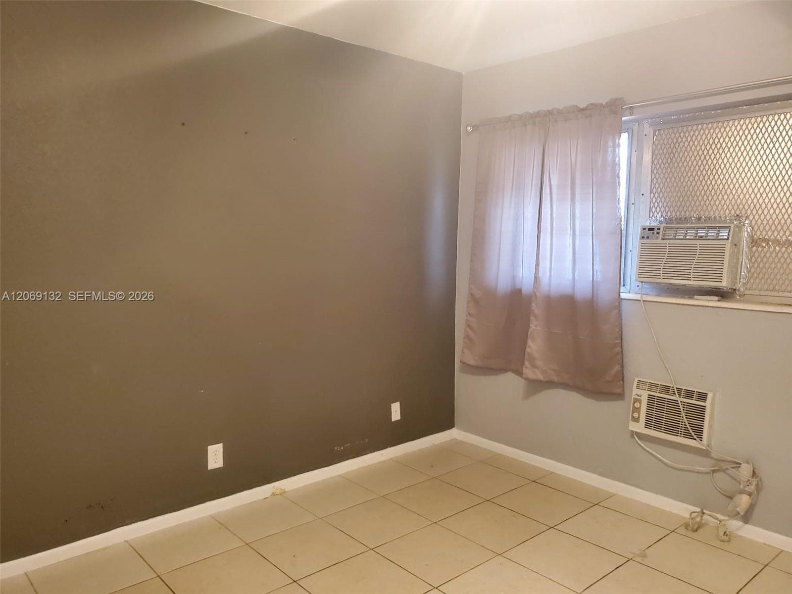 280 SW 11th Ave # 18, Hallandale Beach FL 33009 photo 4