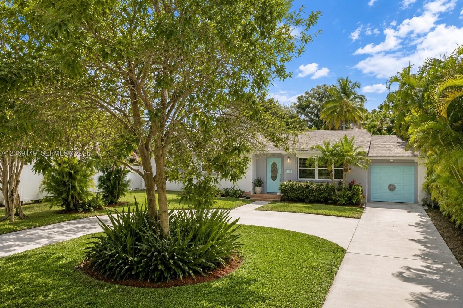 2842 Jackson St, Hollywood FL 33020