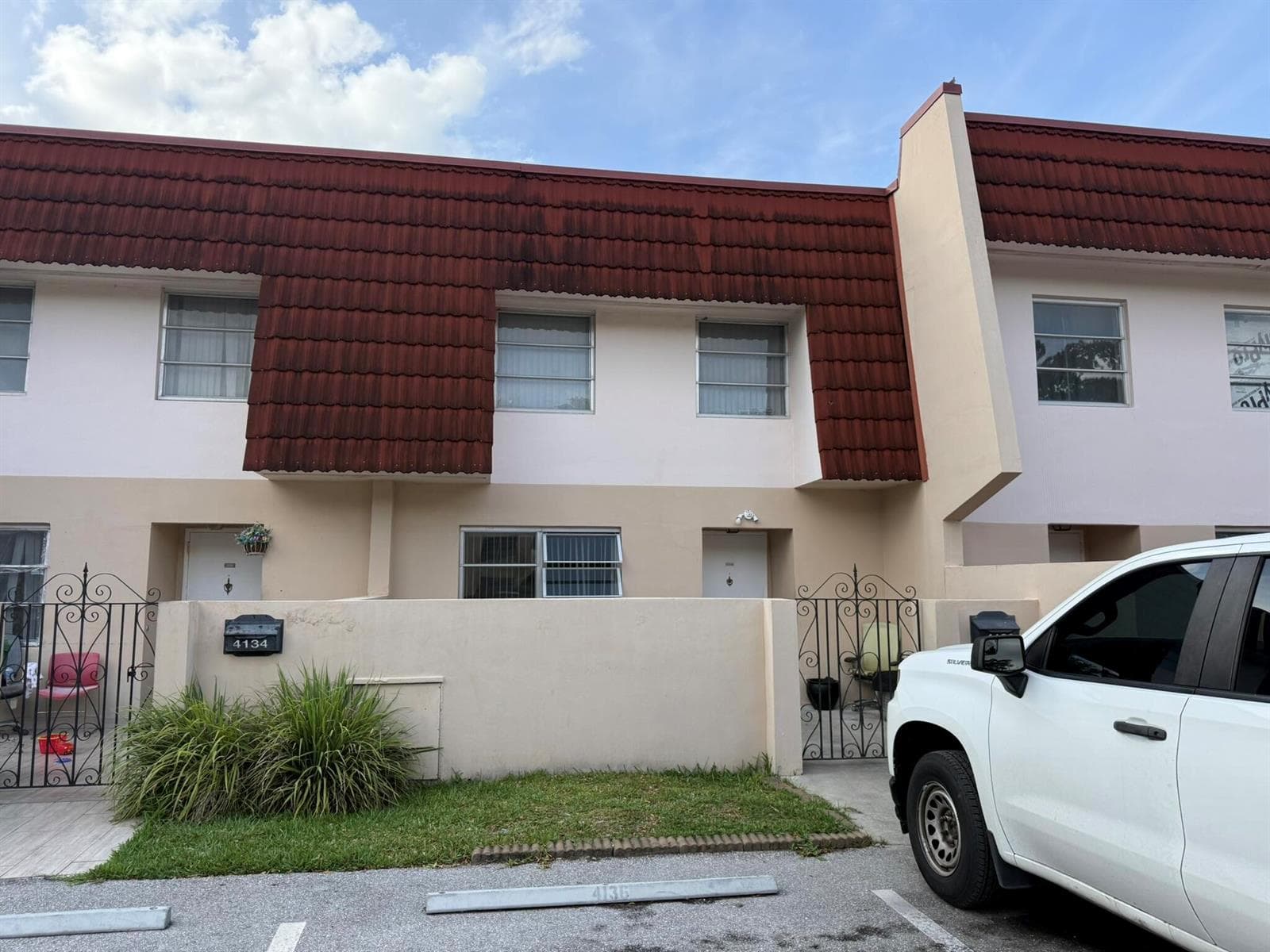 4136 Inverrary Drive # 15C, Lauderhill FL 33319
