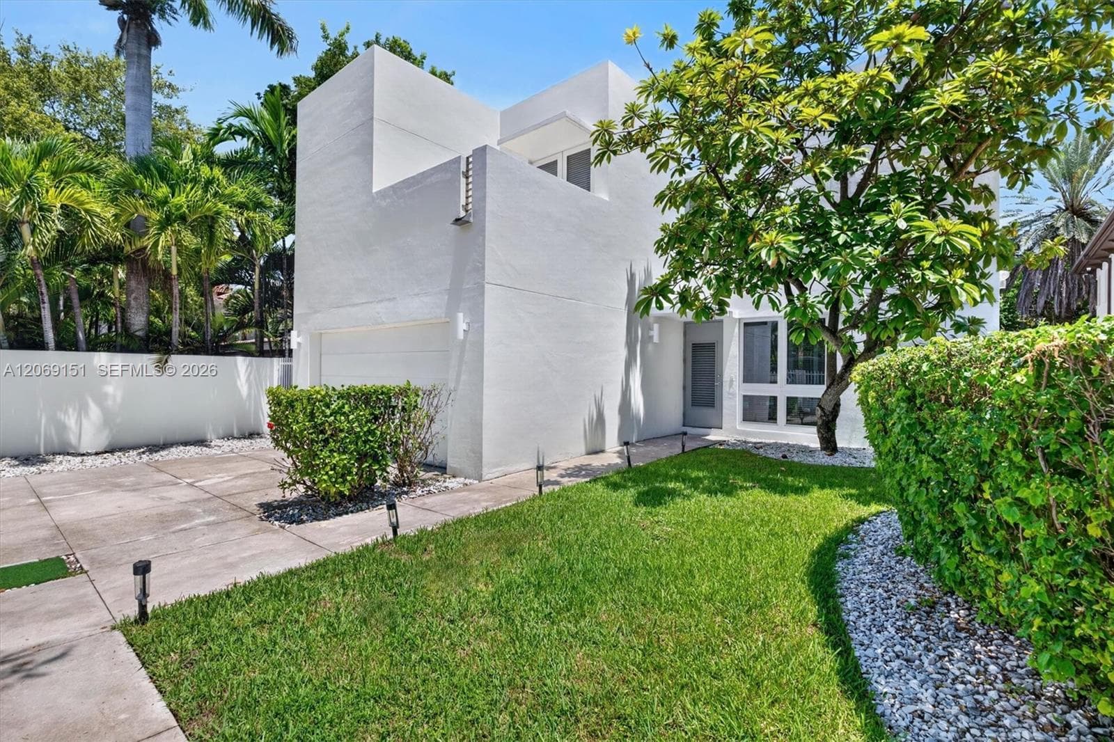 745 SW 22nd Rd, Miami FL 33129 photo 2