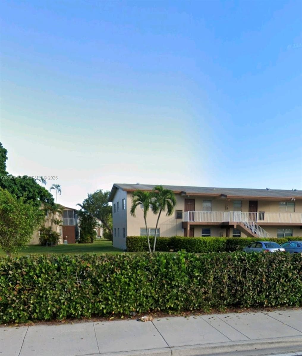 7400 NW 4th Pl # 106, Margate FL 33063