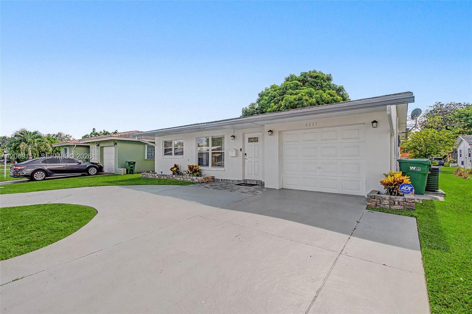 6001 NW 66th Ter, Tamarac FL 33321 photo 2