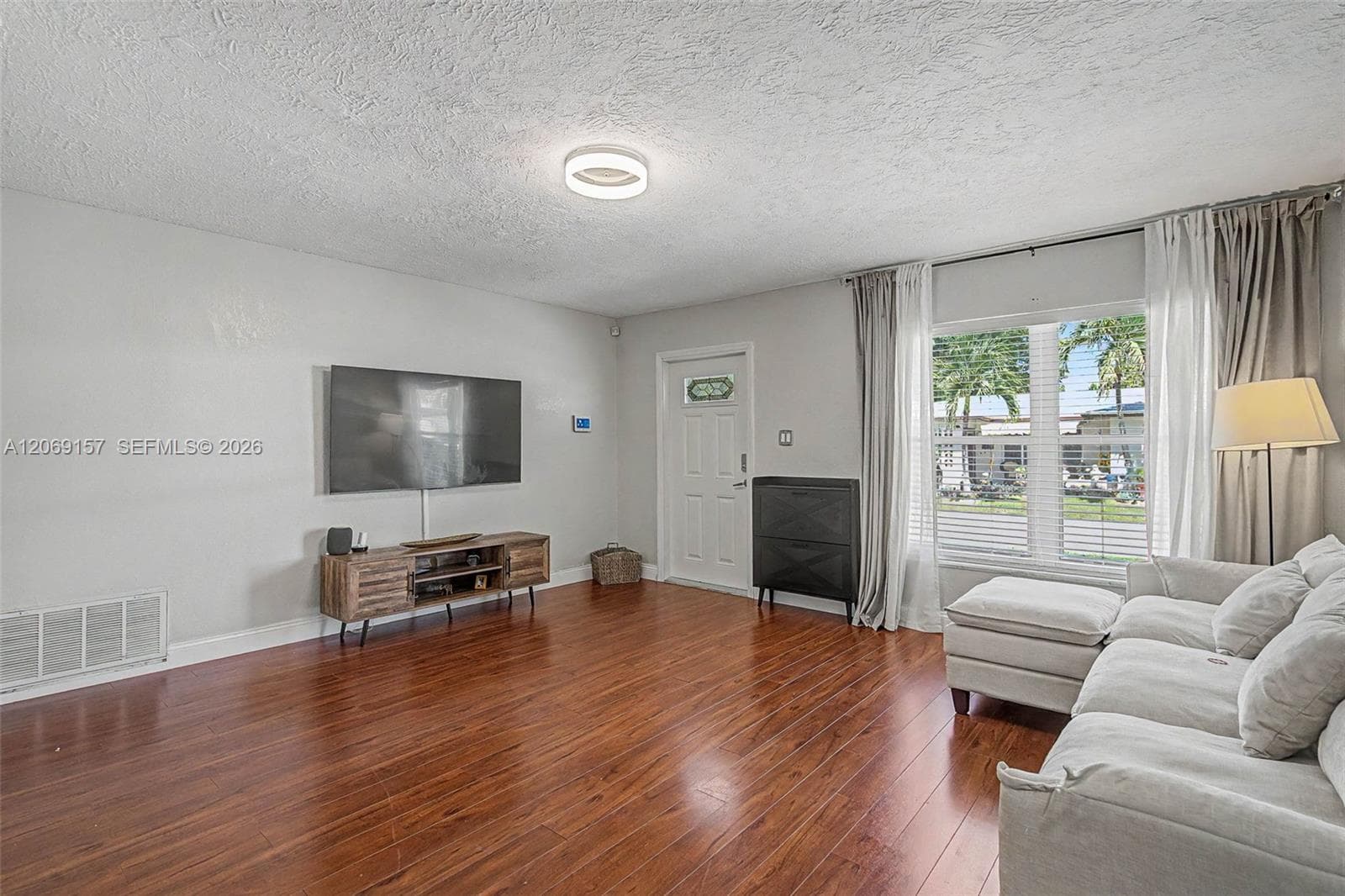 6001 NW 66th Ter, Tamarac FL 33321 photo 4