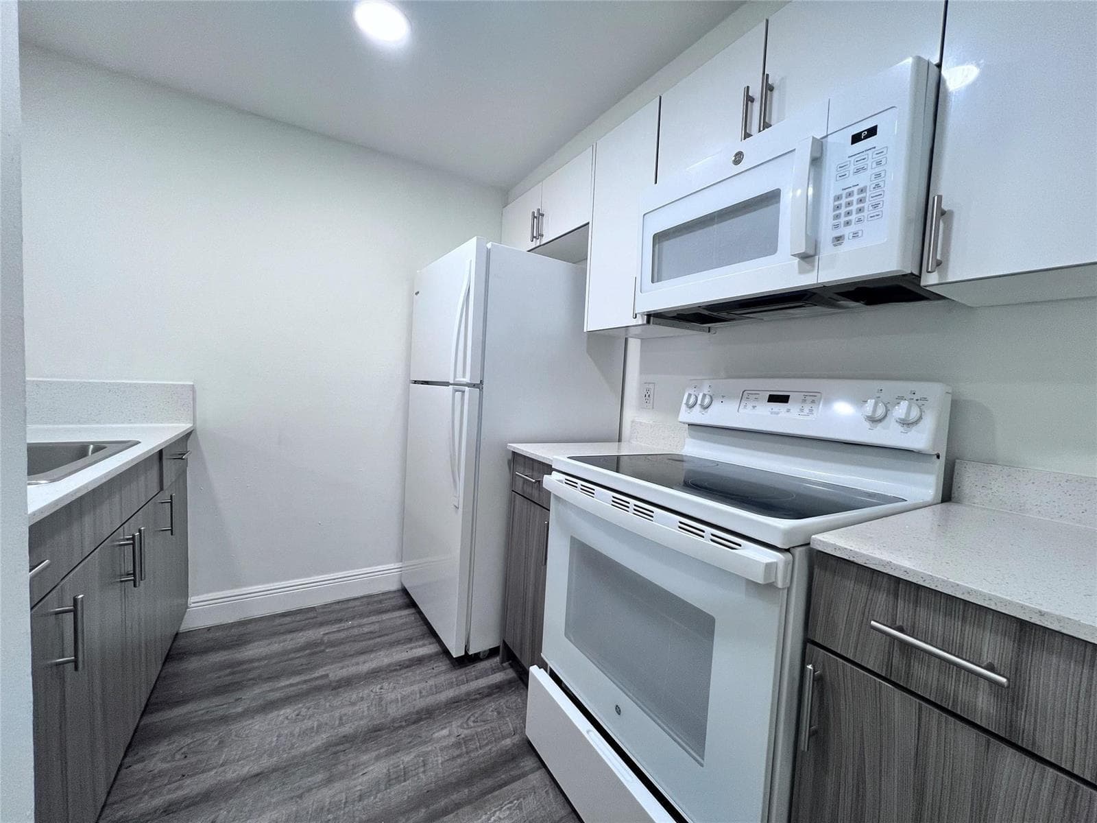 1196 NW 40th Avenue # 215, Lauderhill FL 33313