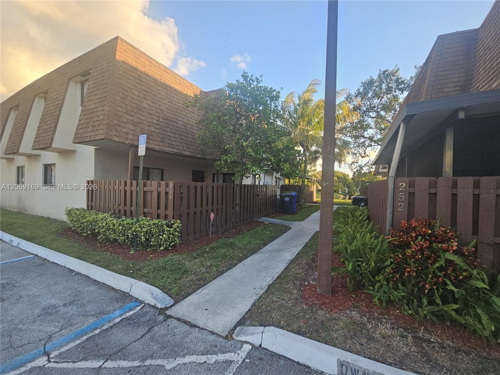 253 San Remo Blvd # 253, North Lauderdale FL 33068