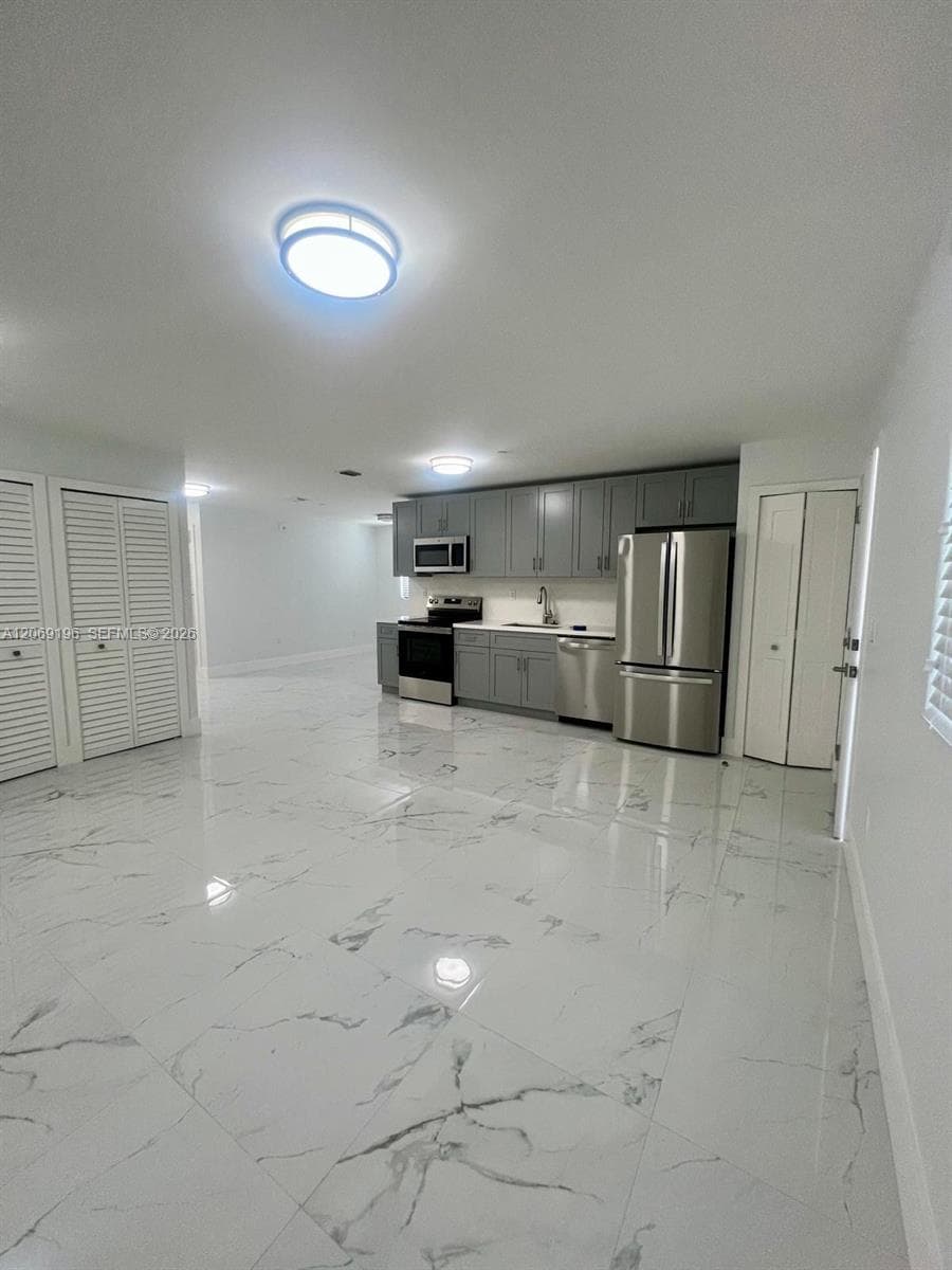 1860 NW 19th St # 201, Miami, FL 33125 photo 4