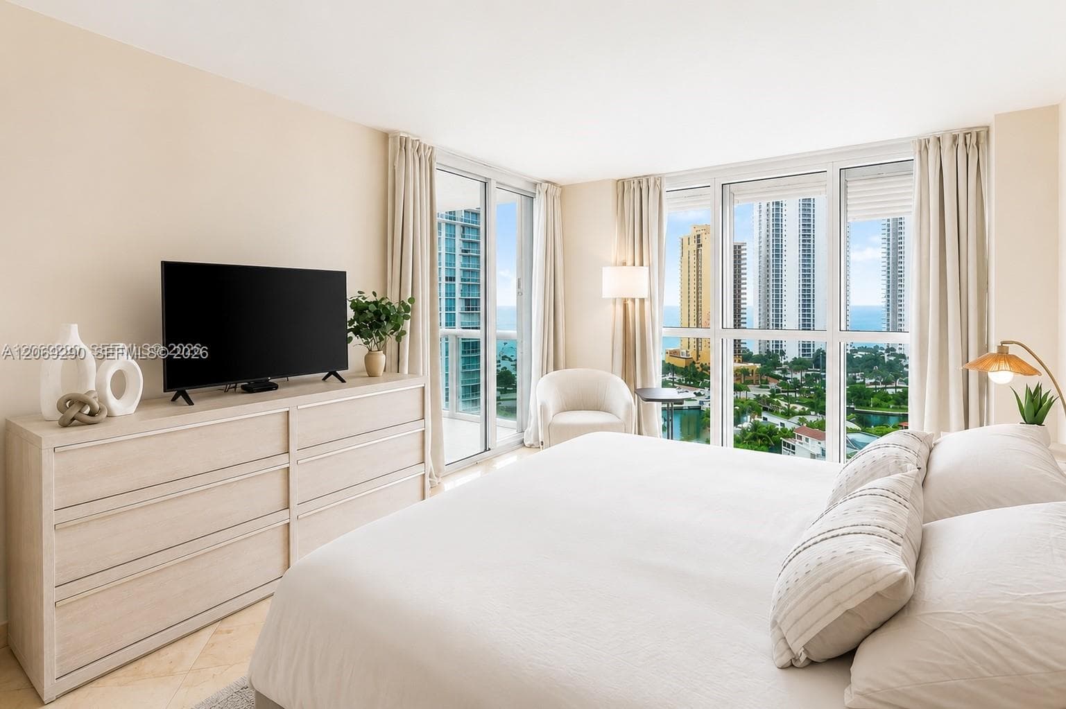 16500 Collins Ave # 1752, Sunny Isles Beach FL 33160 photo 3