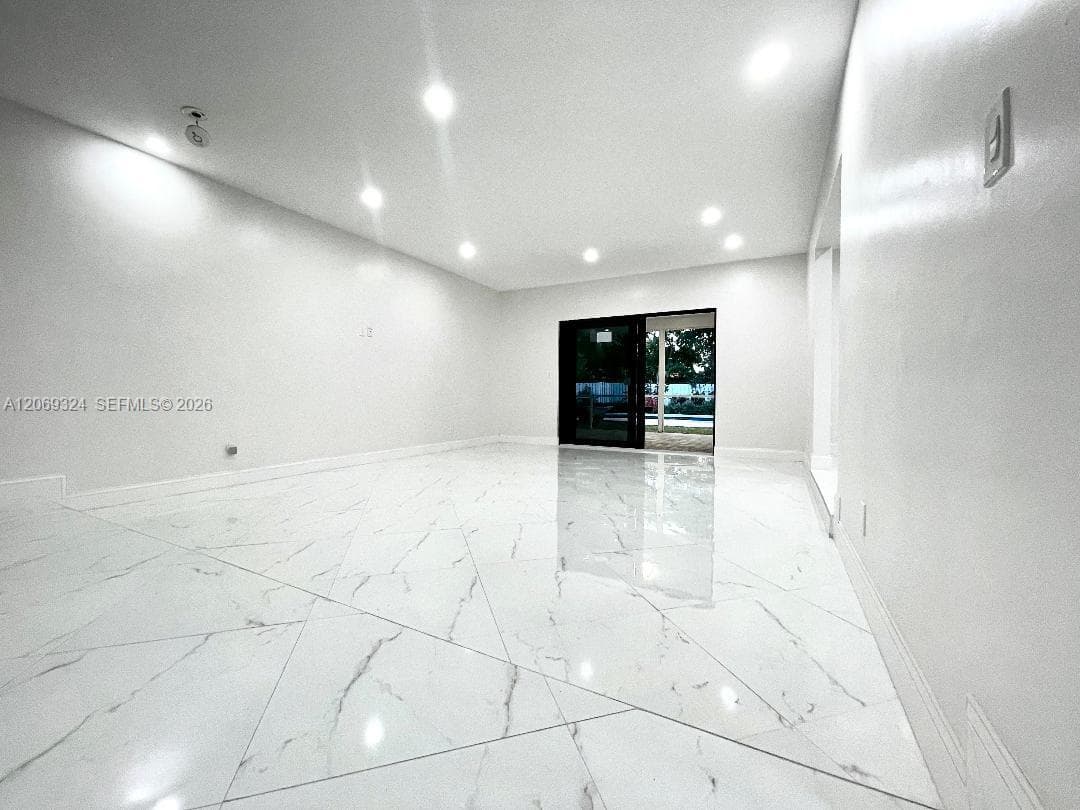 4910 Jefferson St, Hollywood FL 33021 photo 5
