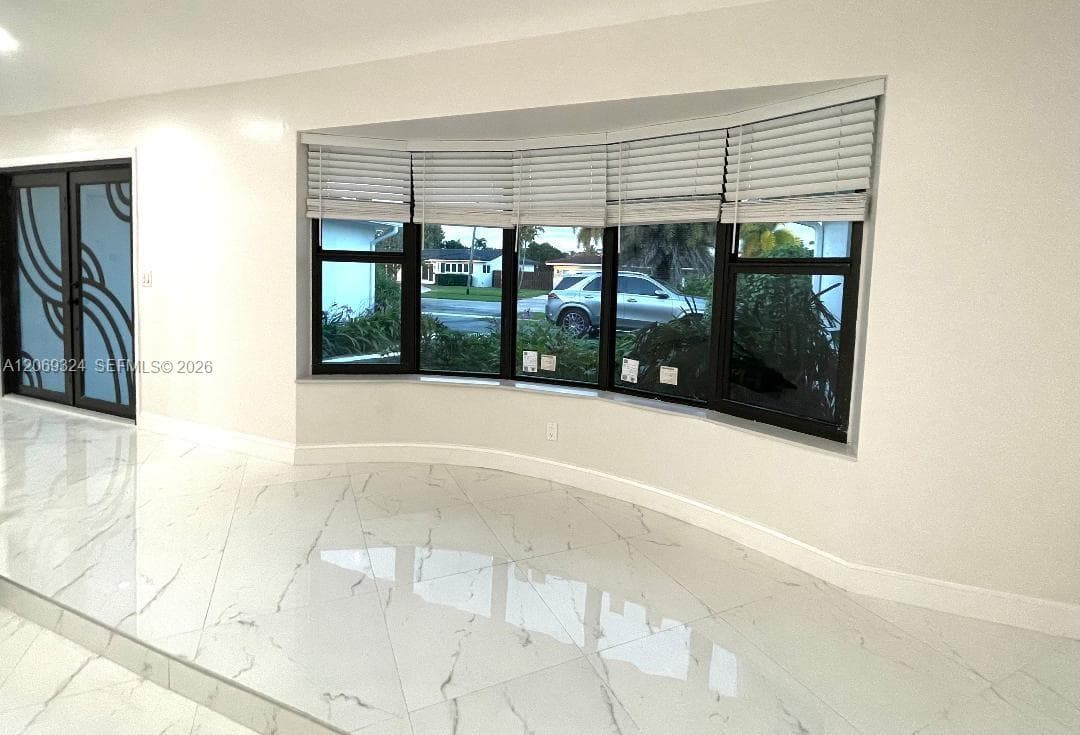 4910 Jefferson St, Hollywood FL 33021 photo 4