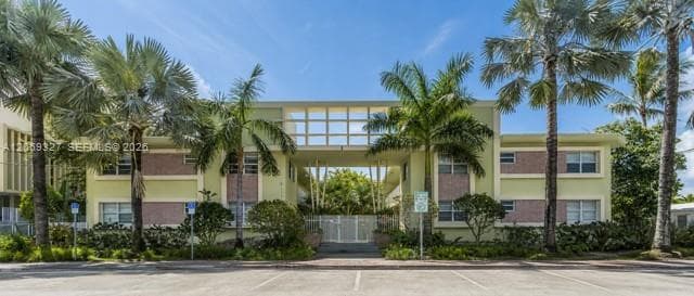 350 S Shore Dr # 15, Miami Beach FL 33141