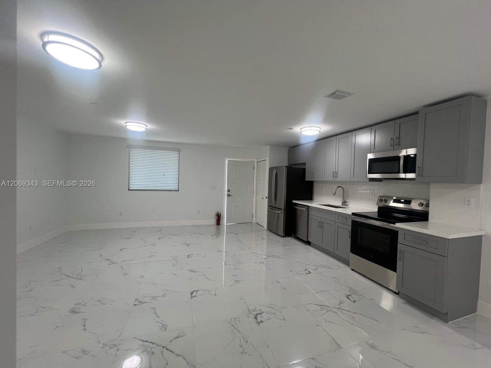 1860 NW 19th St # 202, Miami, FL 33125 photo 5