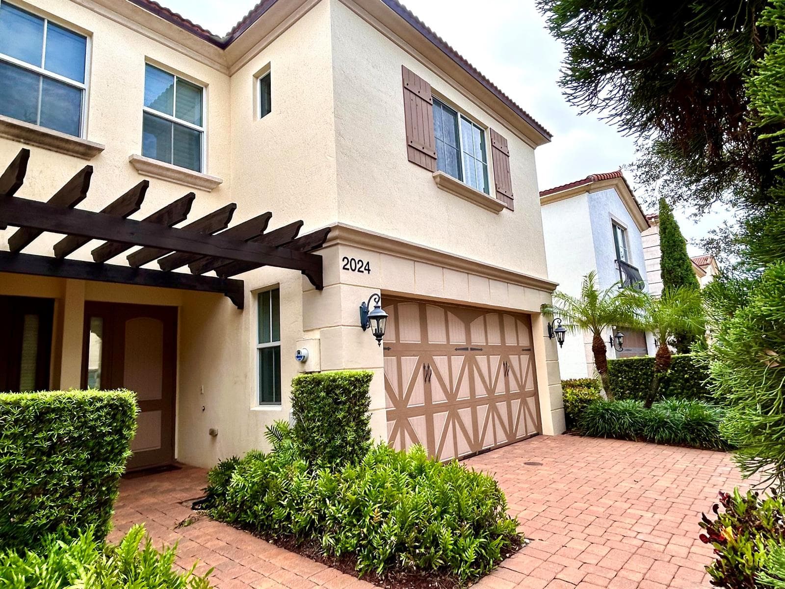 2024 FOXTAIL VIEW Court, West Palm Beach FL 33411 photo 2