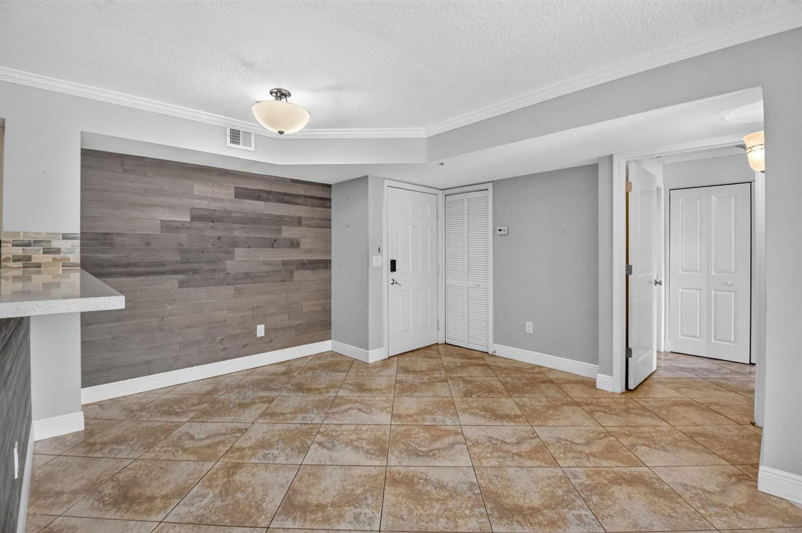 110 YACHT CLUB Way # 103, Hypoluxo FL 33462 photo 5