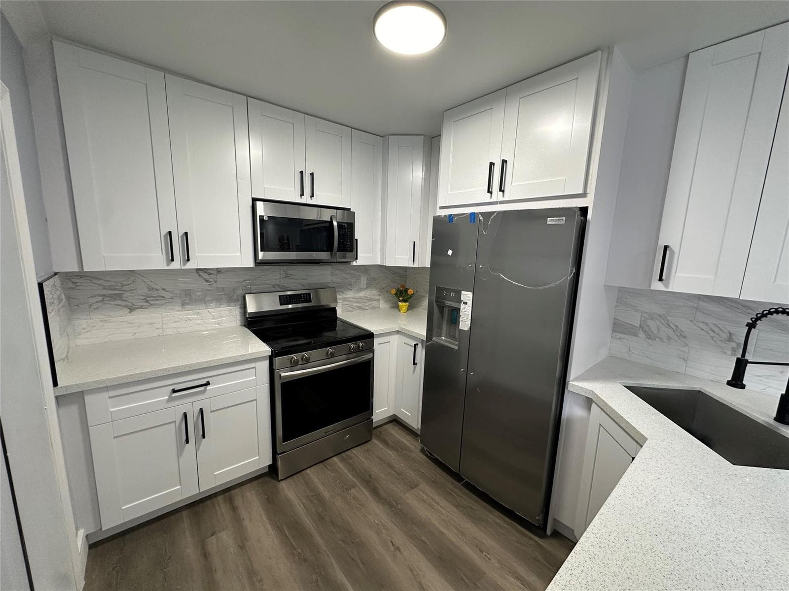 814 SW 12TH Place, Fort Lauderdale FL 33315 photo 2