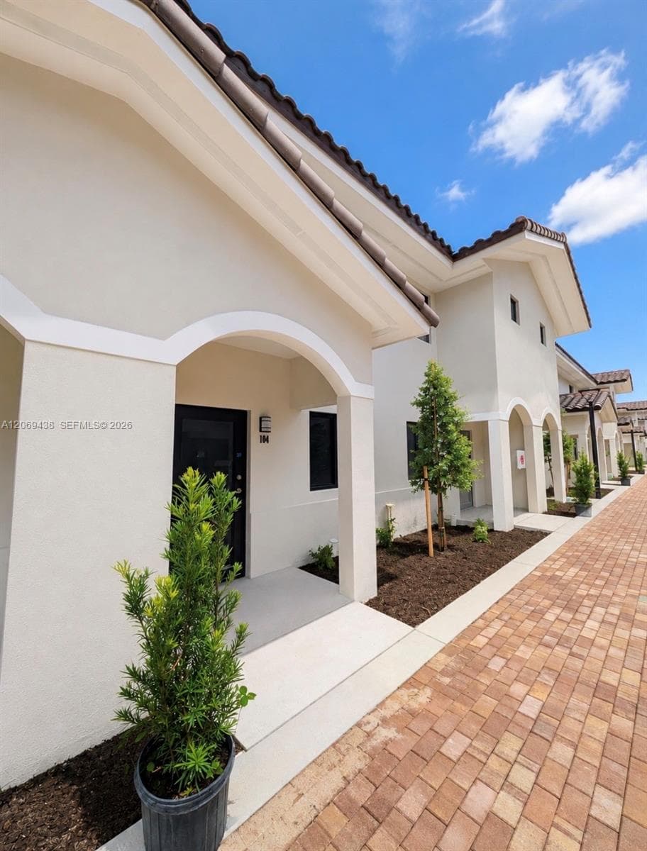 7462 W 4th Ave # 108, Hialeah FL 33014 photo 2