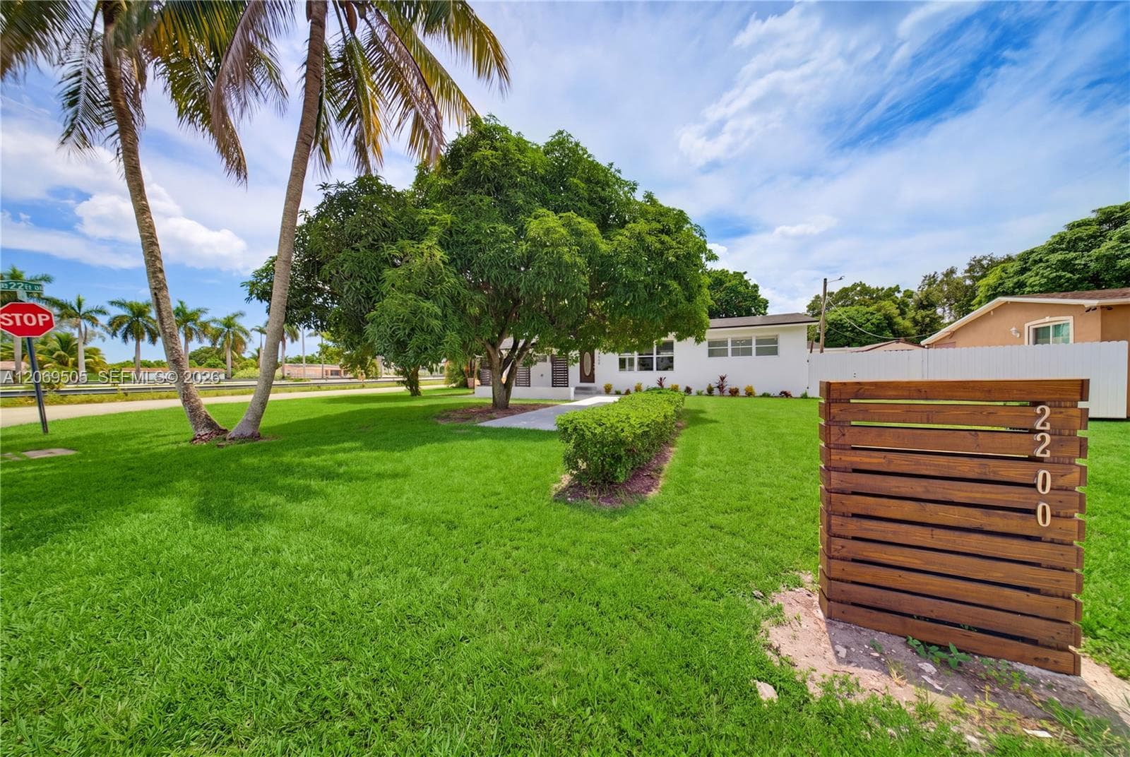2200 NW 110th St, Miami FL 33167 photo 4
