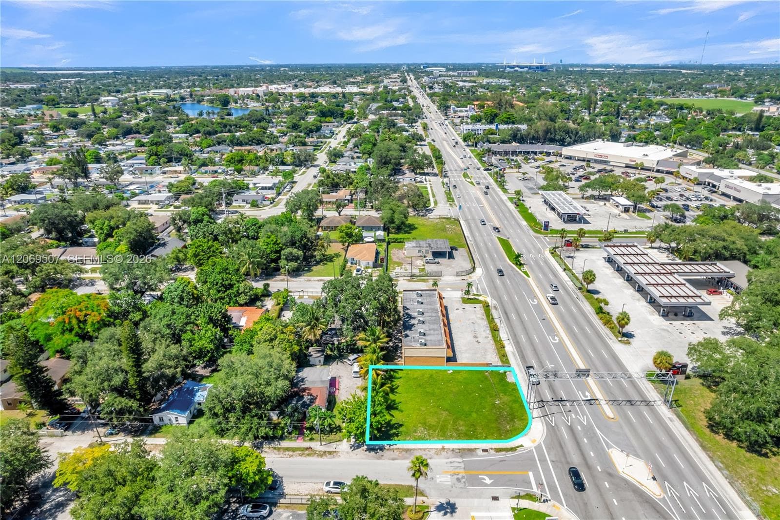 16910 NW 27th Ave, Miami Gardens FL 33056 photo 3