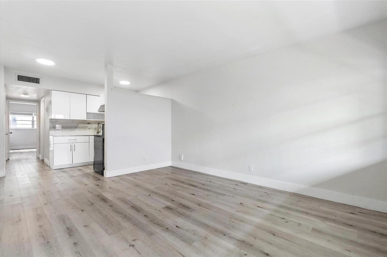 1638 PLUNKETT Street # 9, Hollywood FL 33020 photo 2