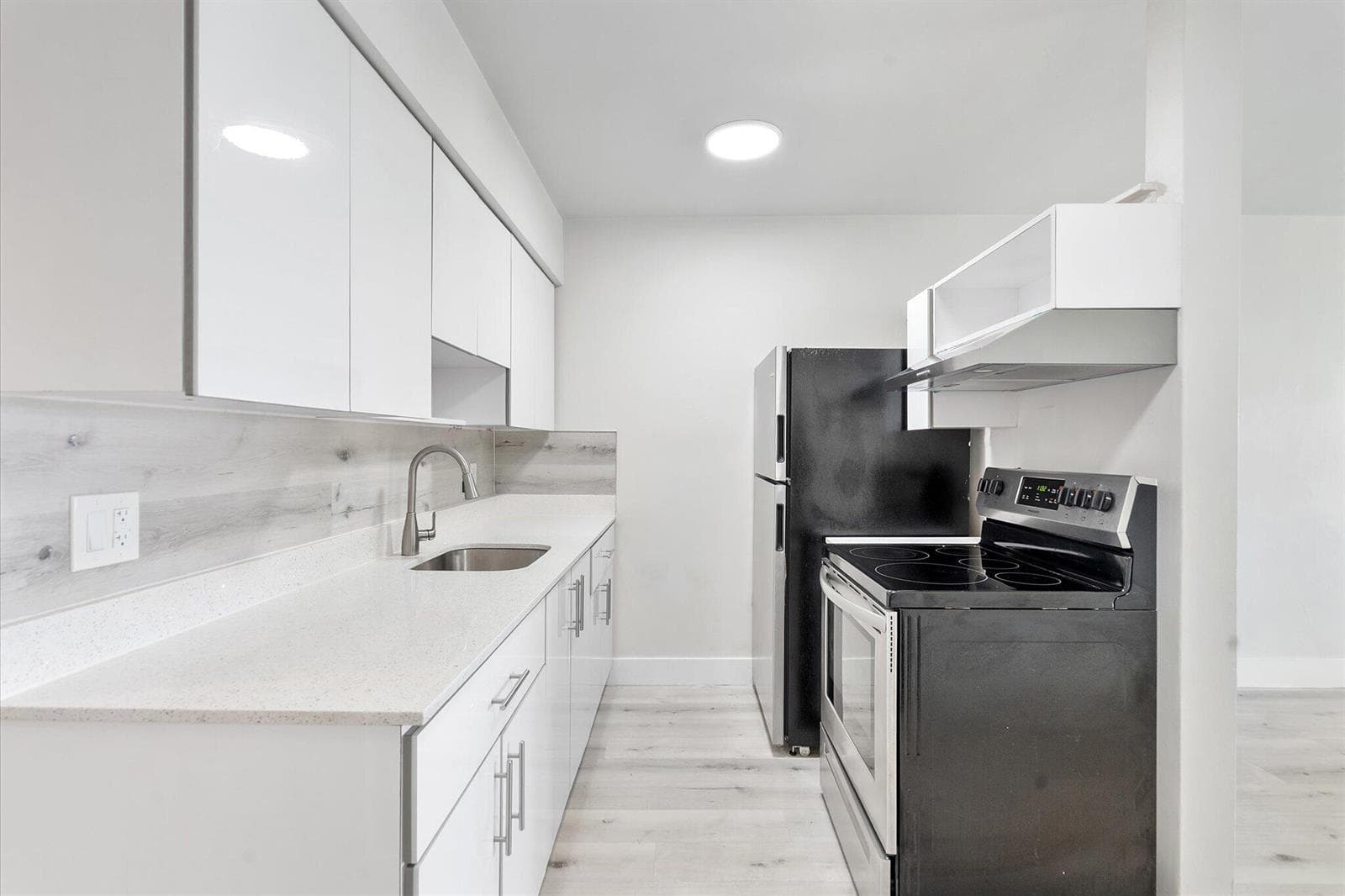 1638 PLUNKETT Street # 9, Hollywood FL 33020 photo 3