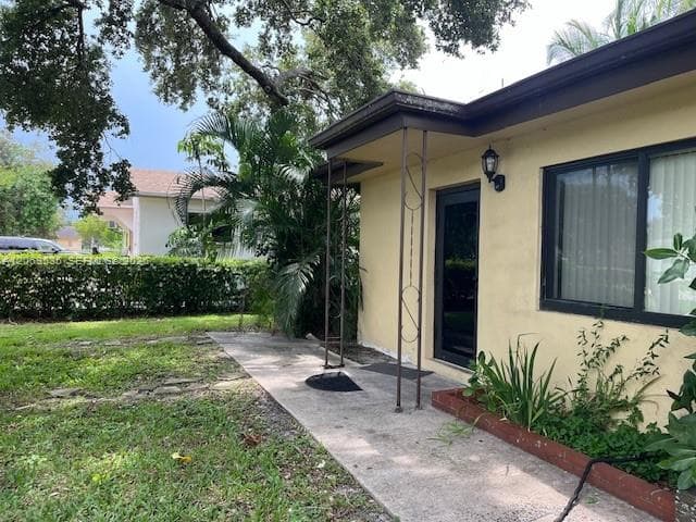 4605 SW 65th Ave, Davie FL 33314 photo 4