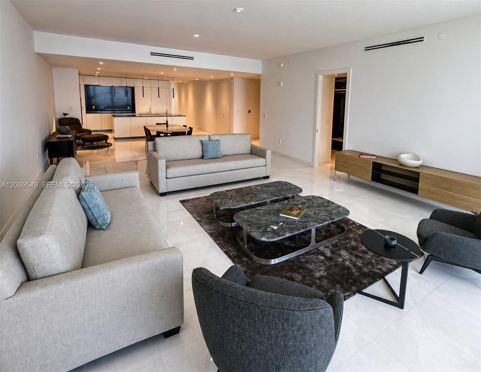 300 Biscayne Blvd Way # 4404, Miami, FL 33131 photo 3