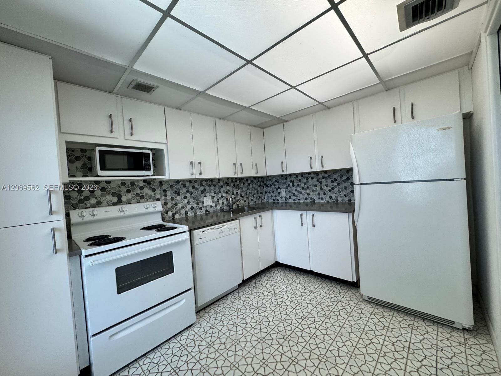 2950 N Palm Aire Dr # 605, Pompano Beach FL 33069 photo 4
