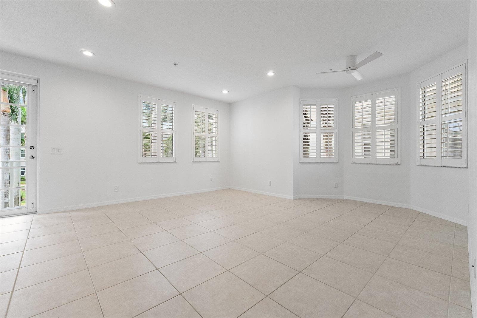 4273 E Main Street, Jupiter FL 33458 photo 4