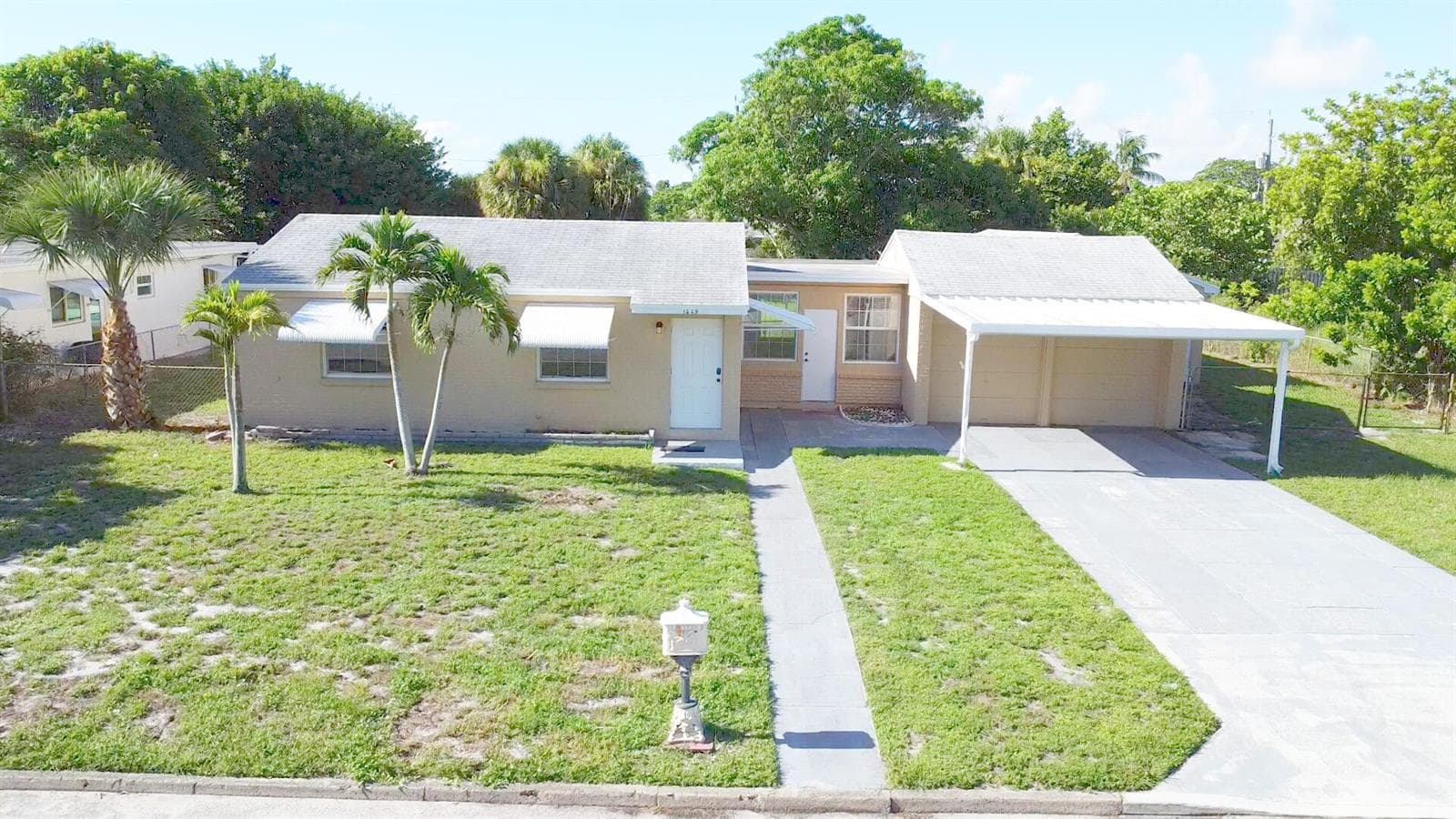 1229 15TH Avenue N, FL 33460