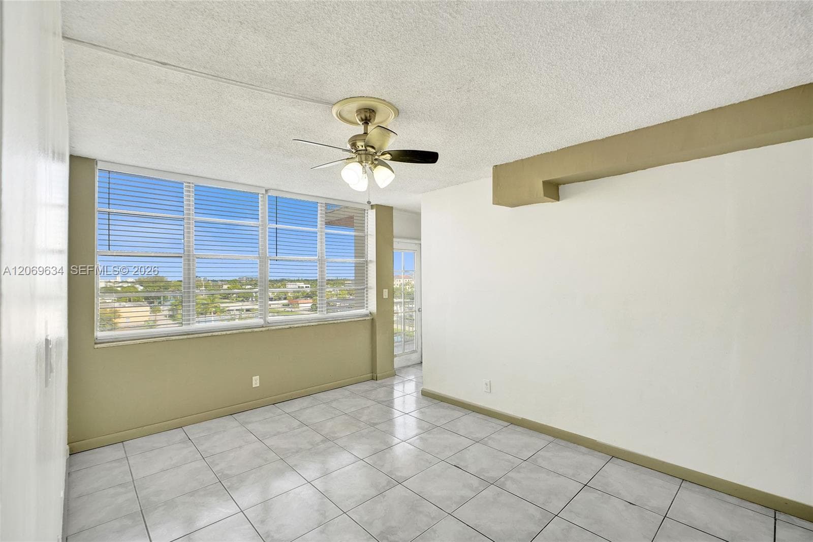 2025 NE 164th St # 710, North Miami Beach FL 33162 photo 4