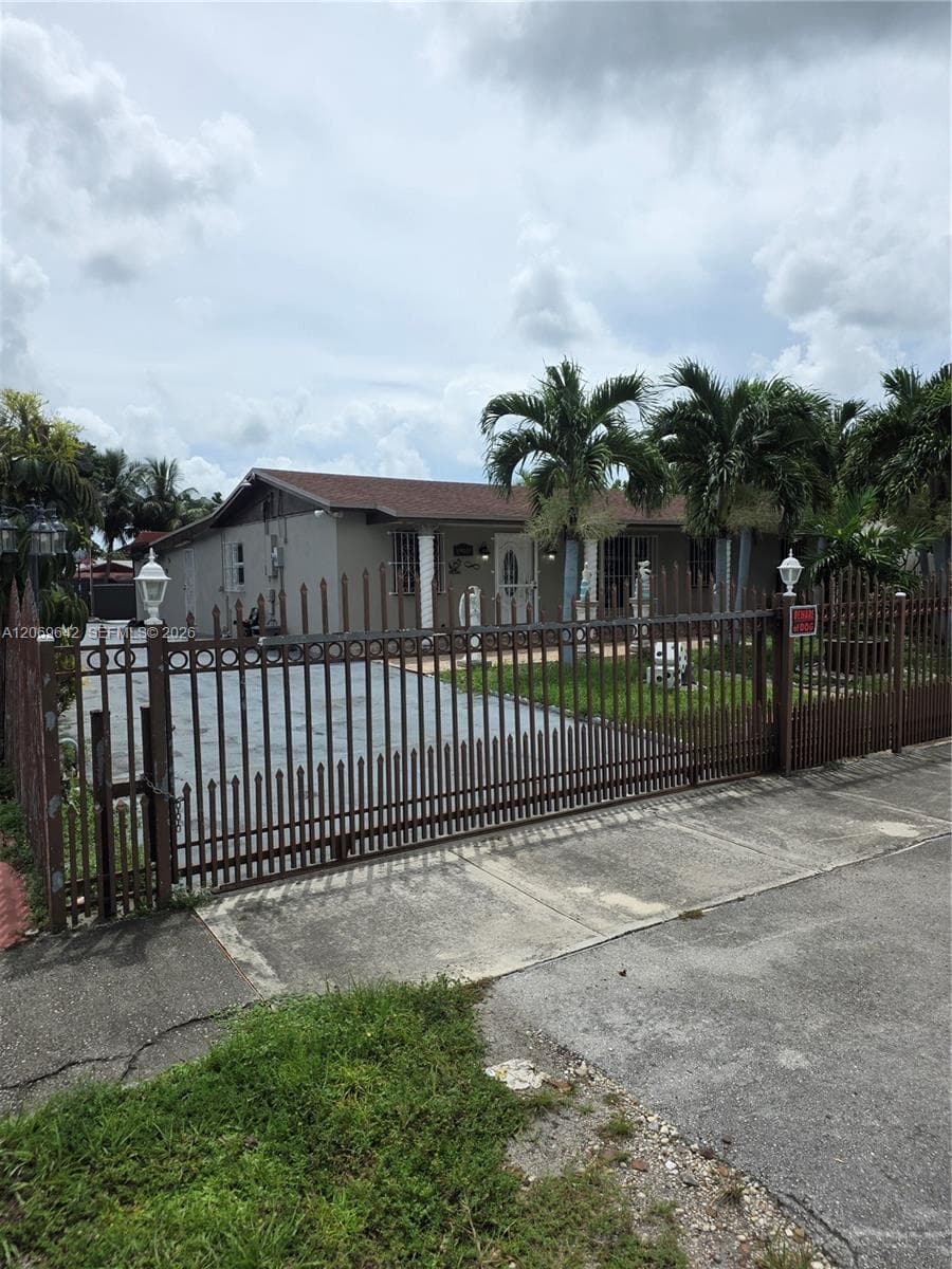 19001 NW 49th Ct, Opa-Locka FL 33055 photo 2