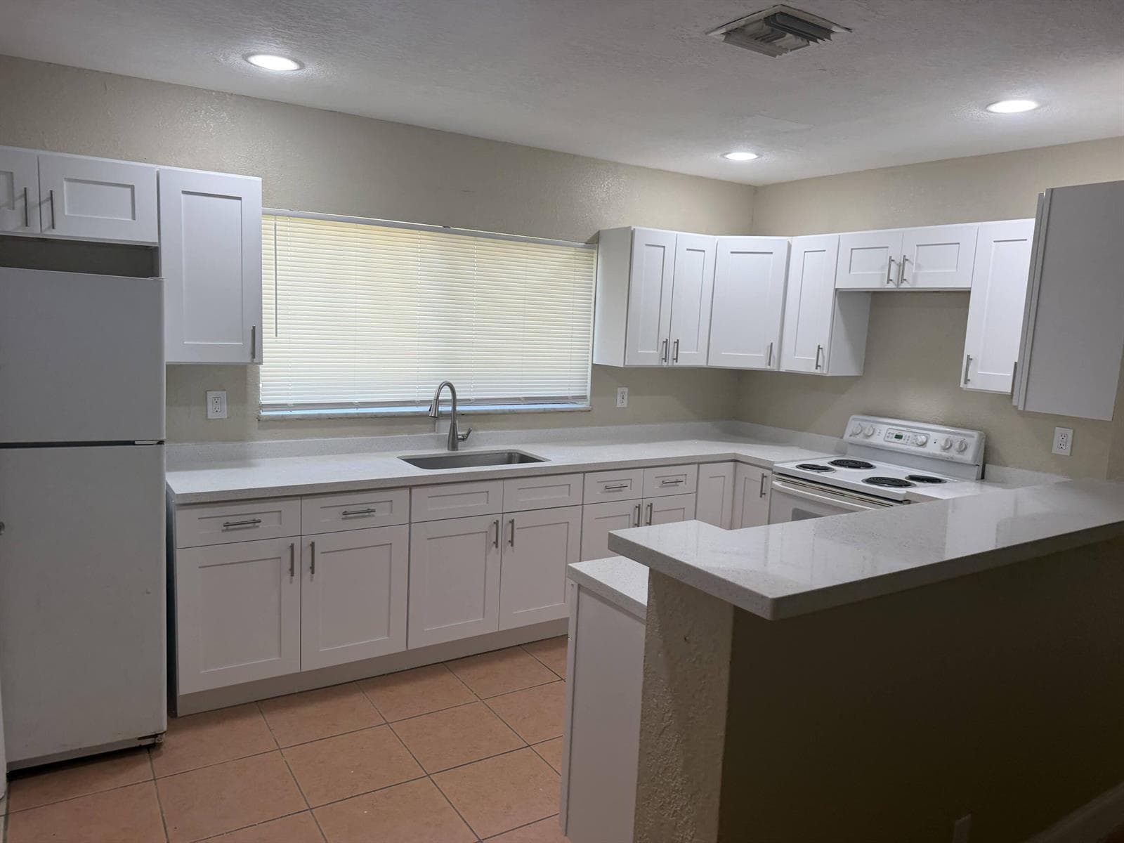 1200 NW 7TH Terrace, Fort Lauderdale FL 33311 photo 3