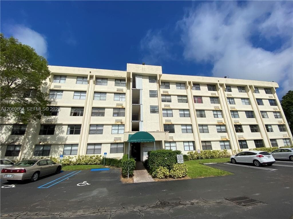 2501 Riverside Dr # 212-A, Coral Springs FL 33065