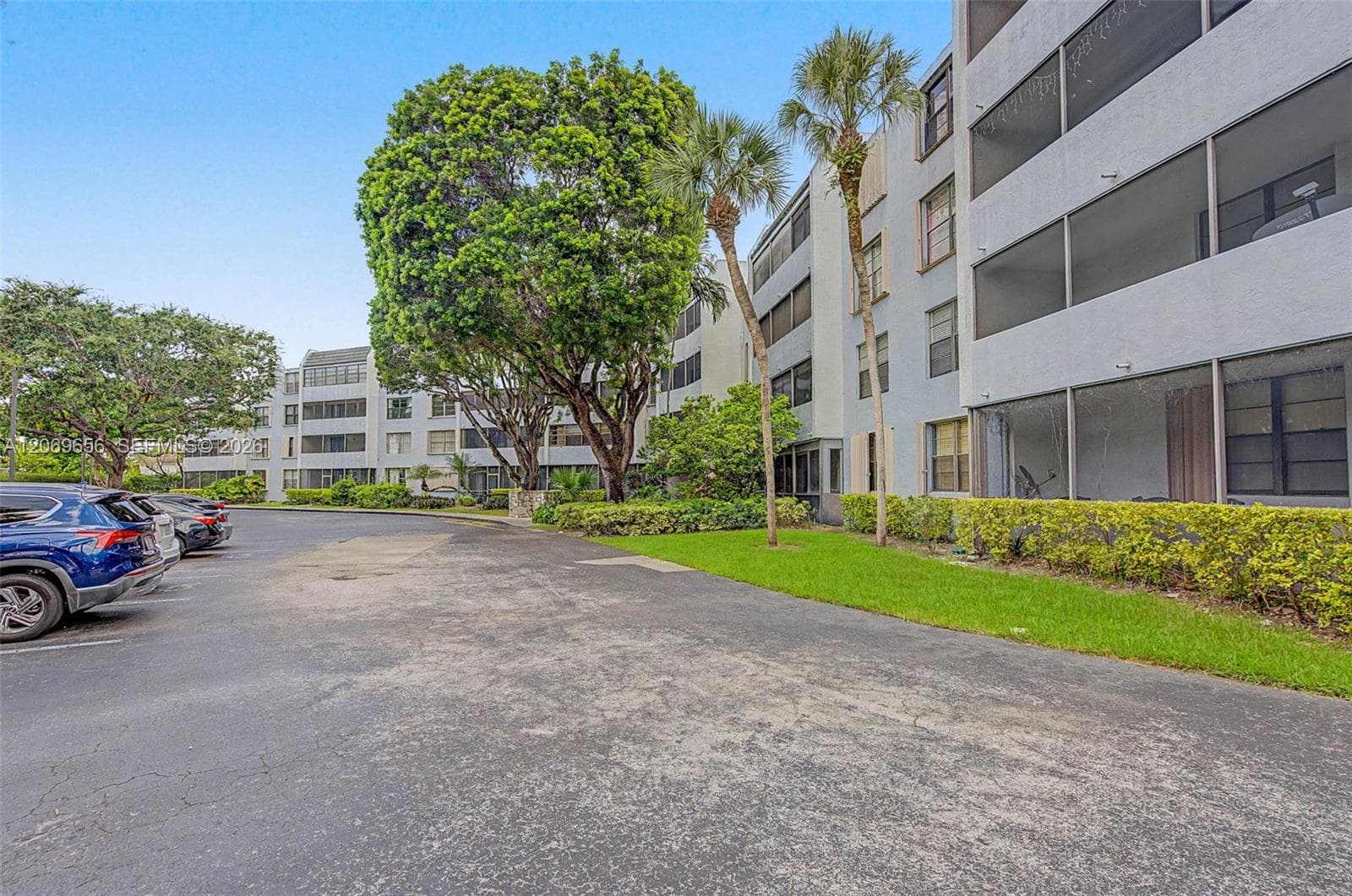 10852 N Kendall Dr # 314, Miami FL 33176 photo 2