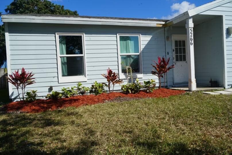 5266 HARWOOD Lane, Lake Worth FL 33467 photo 4