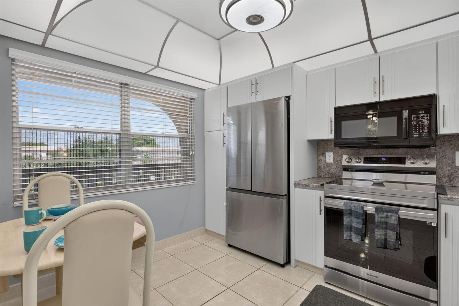 2304 LUCAYA Lane # L4, Coconut Creek FL 33066
