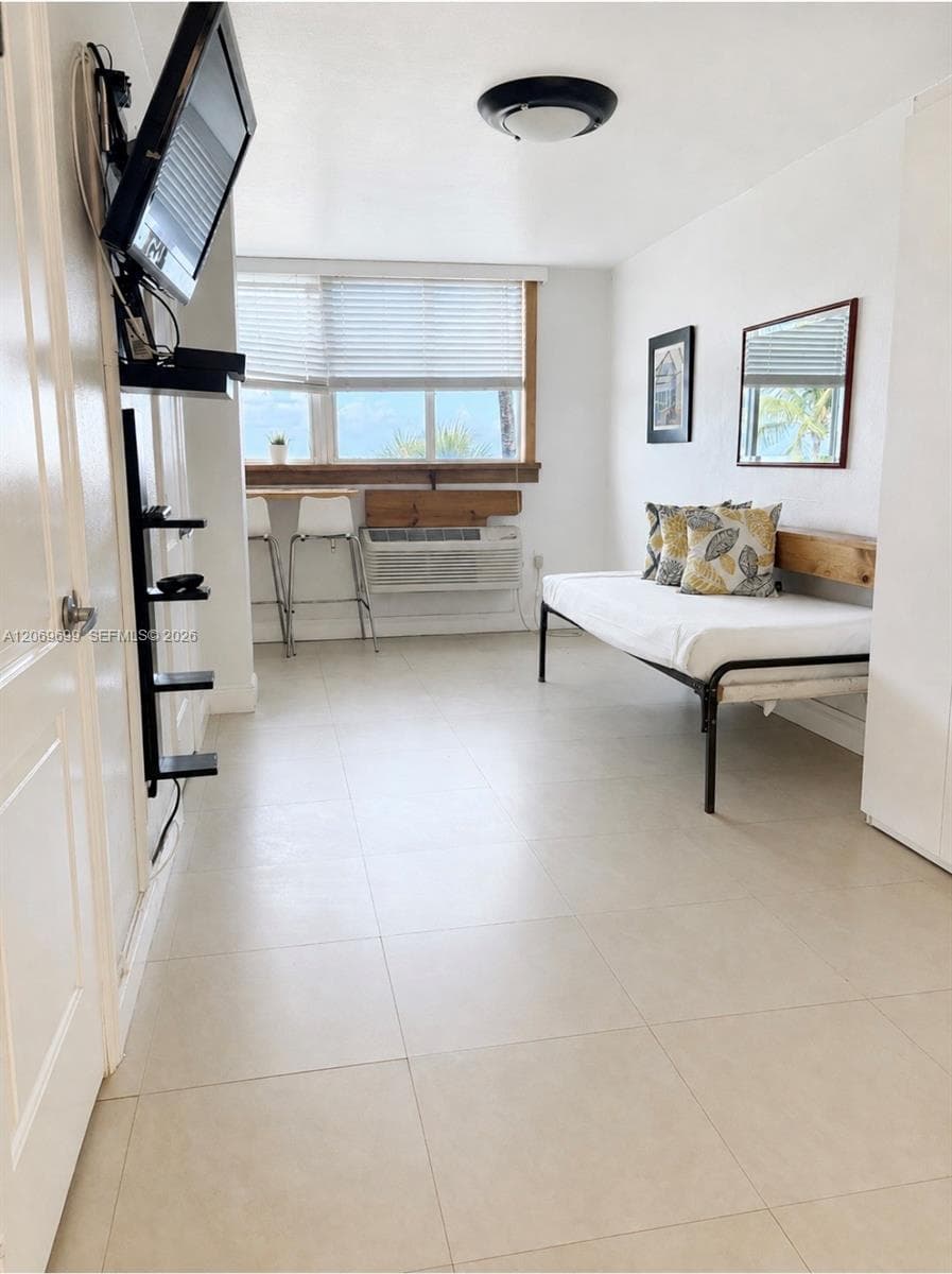 5445 Collins Ave, Miami Beach FL 33140 photo 2