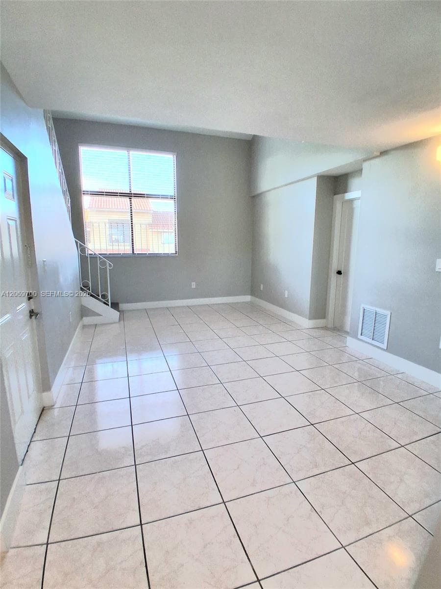 2770 W 60th Pl # 201, Hialeah FL 33016 photo 2