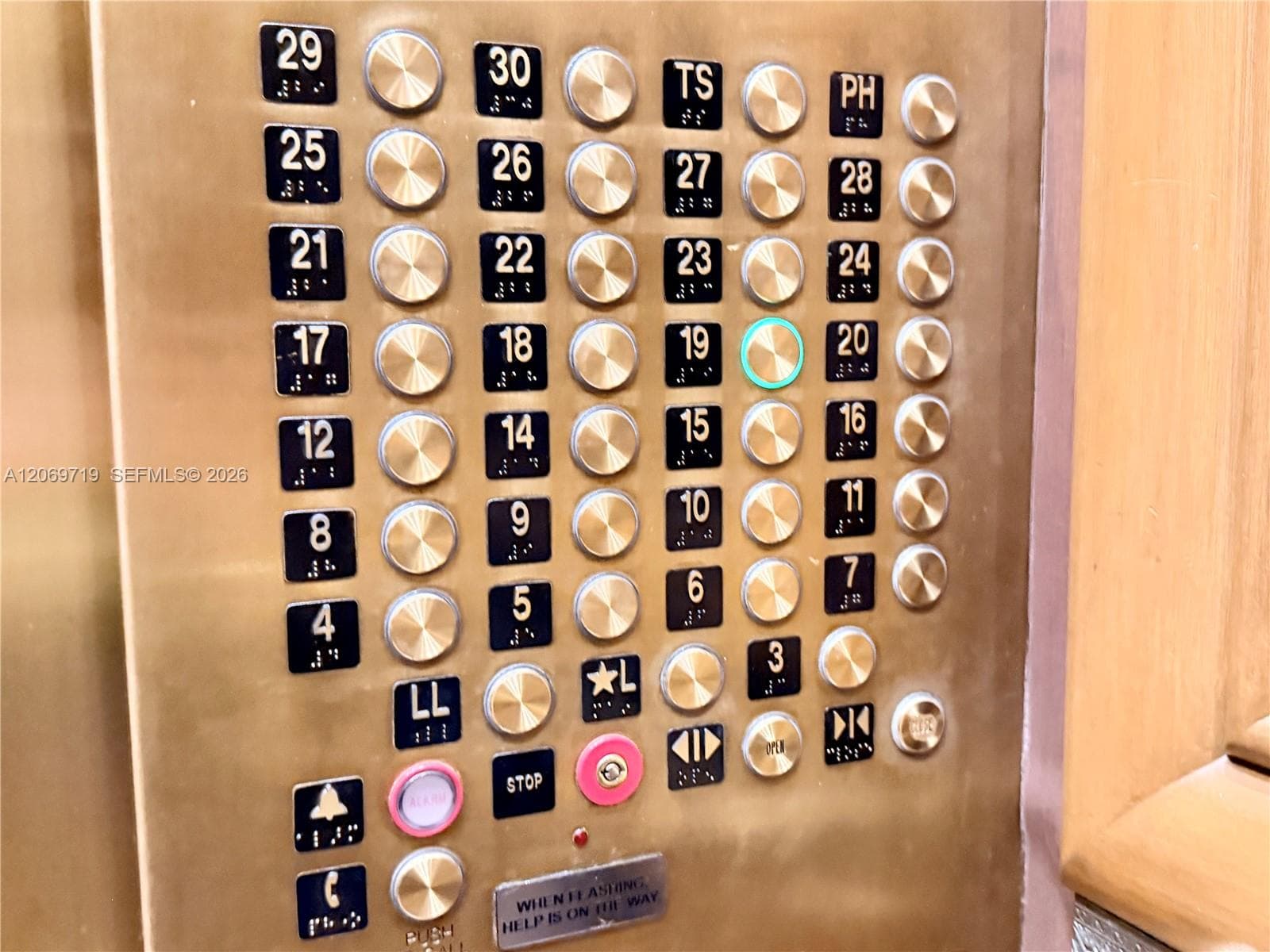 1000 W Island Blvd # 1911, Aventura FL 33160 photo 3