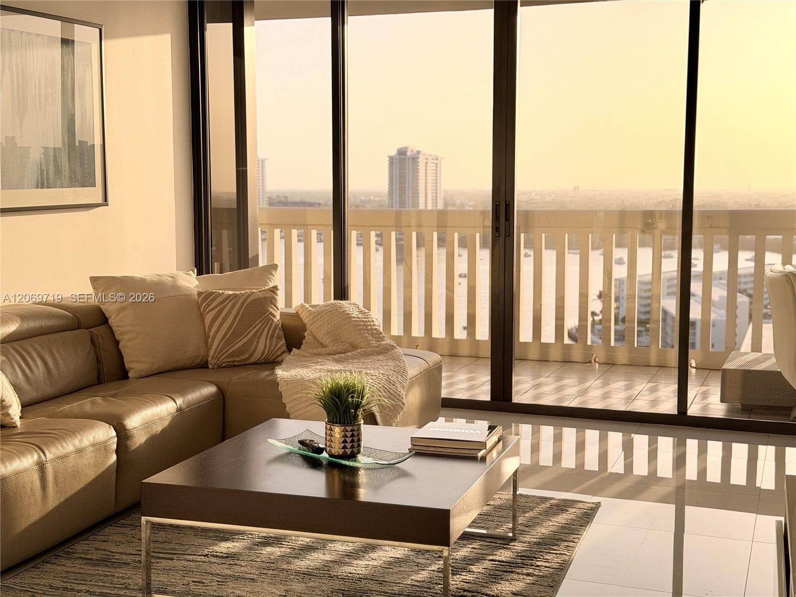 1000 W Island Blvd # 1911, Aventura FL 33160
