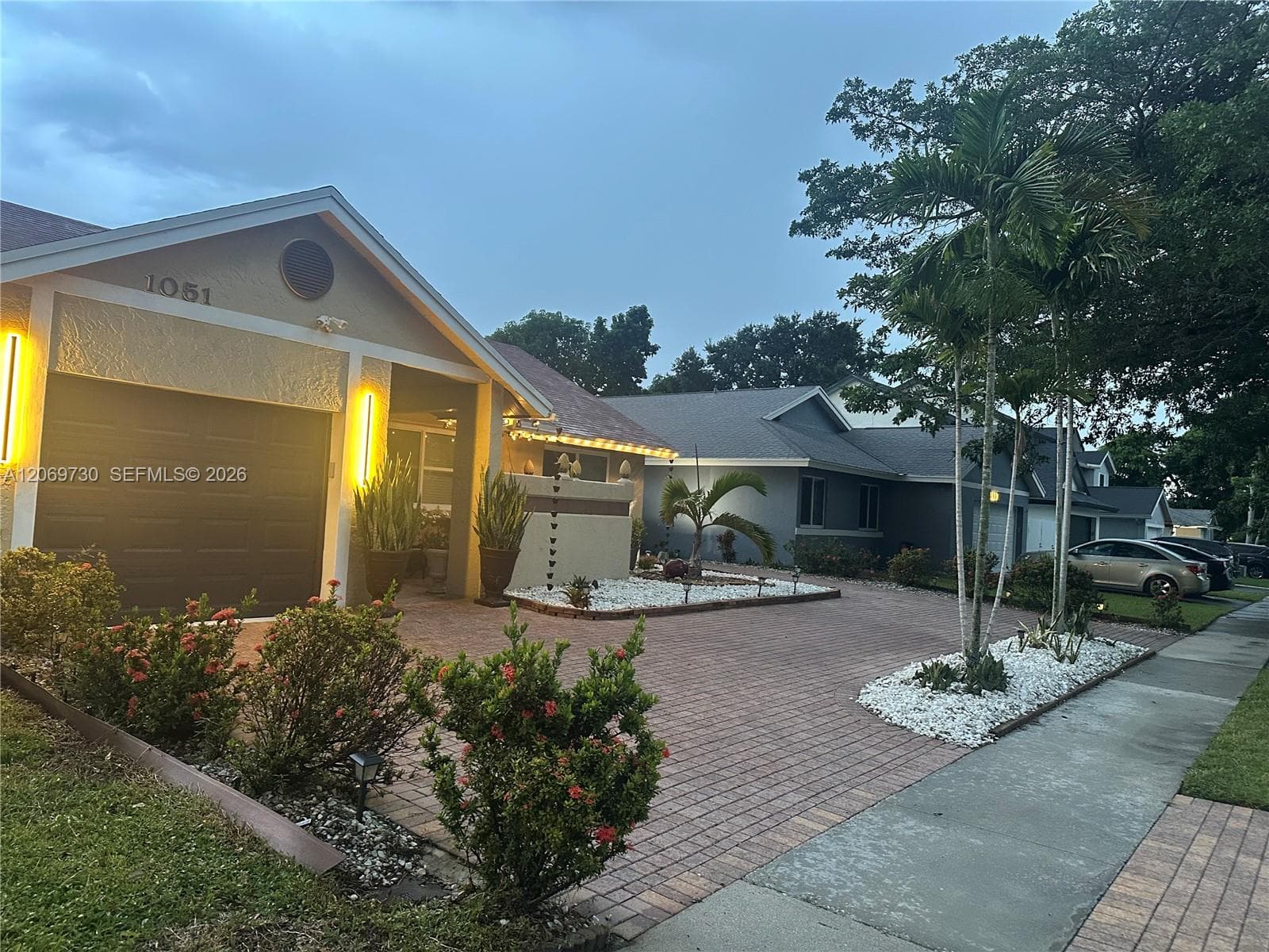 1051 SW 99th Ave, Pembroke Pines FL 33025 photo 5